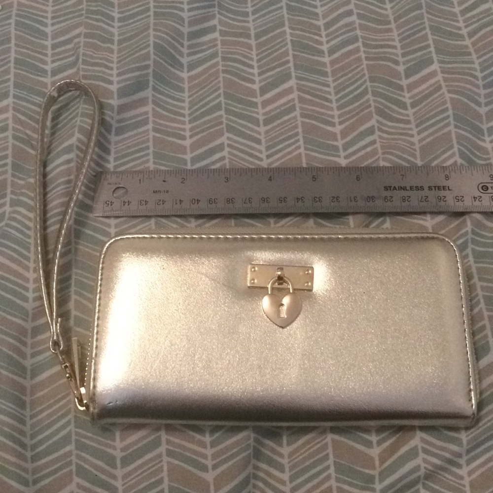 Wallet Clutch Gold Mettalic with clutch